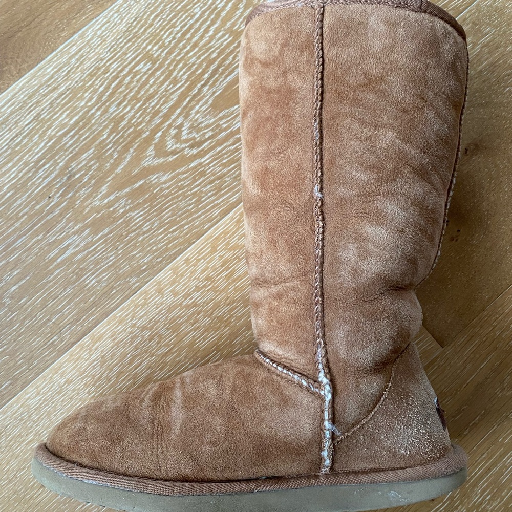 Tan Classic Tall UGG Boots — Size W8 - Picture 8 of 13